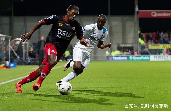 在传球路线 在传球路线